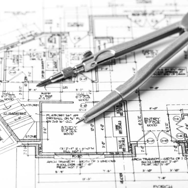 Für alle, die Projekte umsetzen – von Planung bis Lieferung Technische Baupläne mit Stift und Zirkel, symbolisch für Projektplanung und Umsetzung.